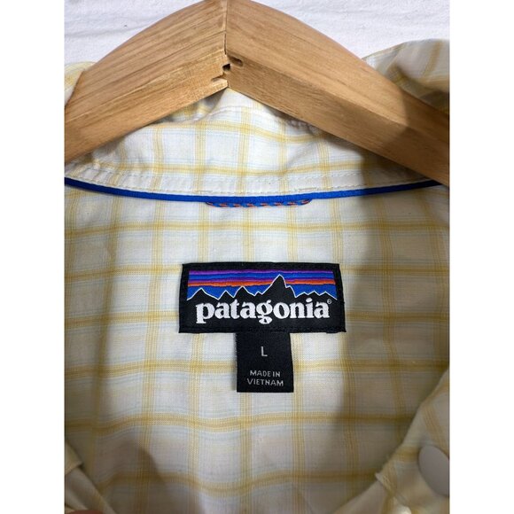 Patagonia Button Down Plaid Shirt size Large White/Yellow - Picture 2 of 6